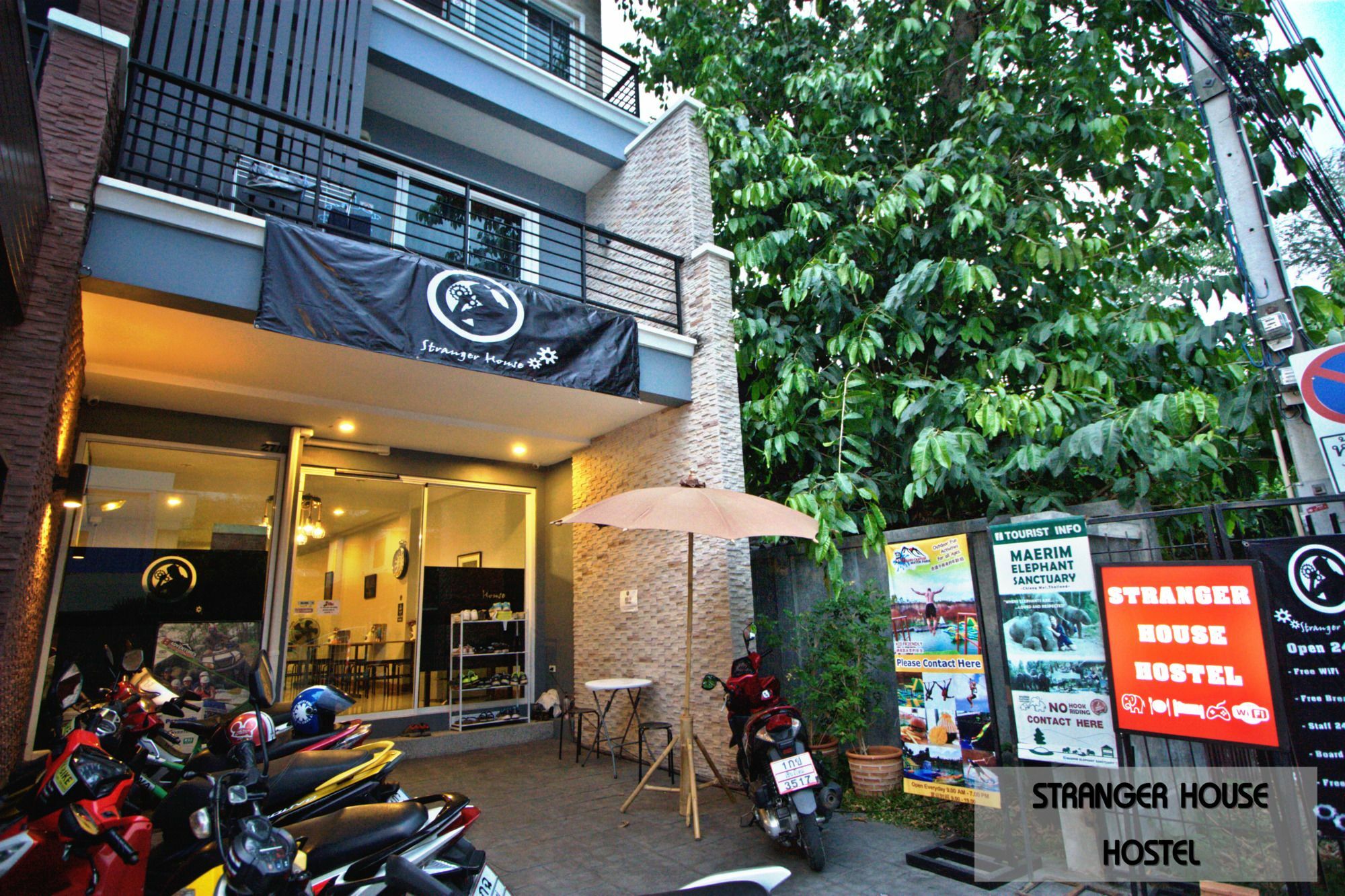Auberge de jeunesse Stranger House à Chiang Mai Extérieur photo