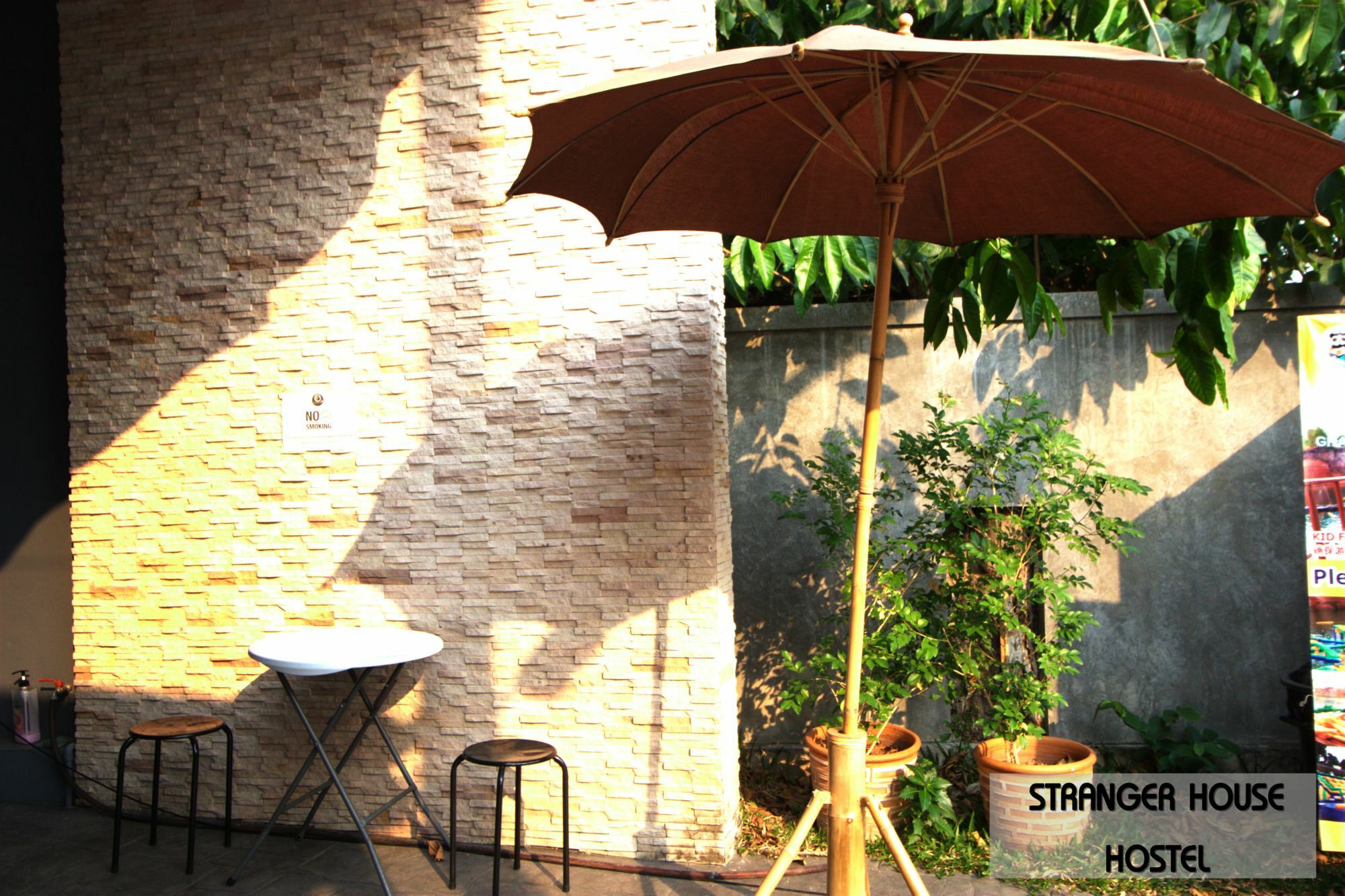 Auberge de jeunesse Stranger House à Chiang Mai Extérieur photo